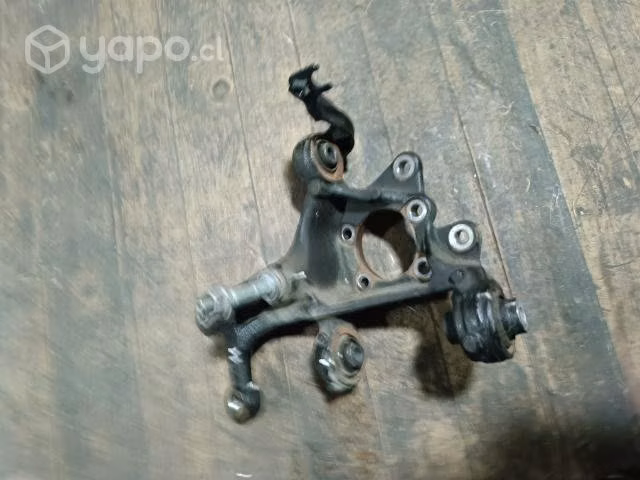 Muñón trasero derecho Toyota Corolla 2021