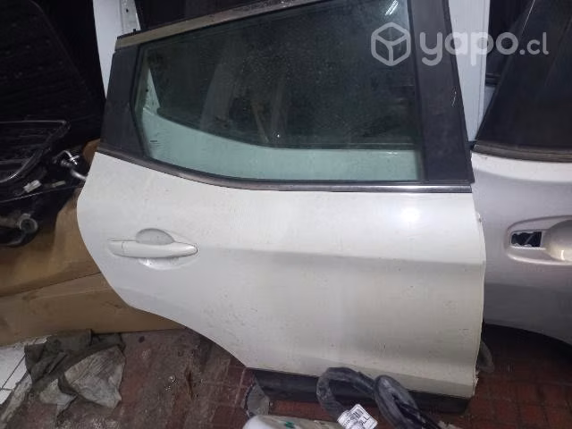 Puerta trasera derecha Nissan qashqai 2019