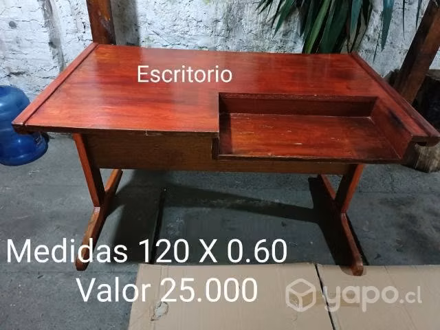 Escritorio de madera