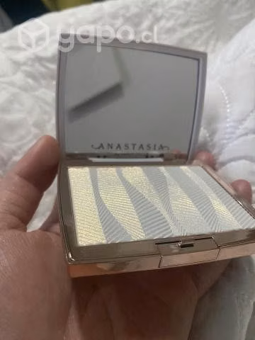 Iluminador Anastasia