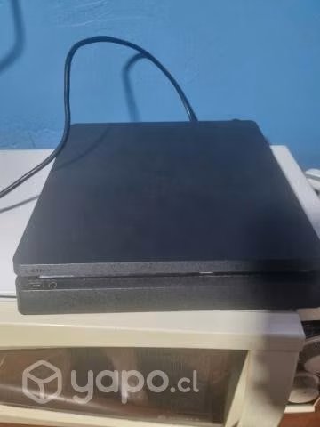 Play station 4 slim 6