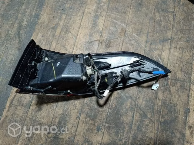 Foco trasero izquierdo Toyota Corolla 2021