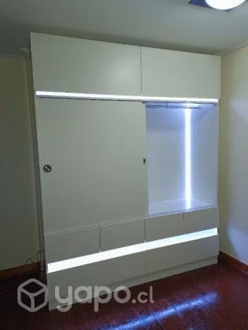 Clóset con iluminación