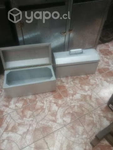 Cajas para guardar herramientas. 