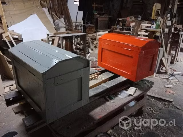 Mesas de arrimo.en Pino Oregón americano