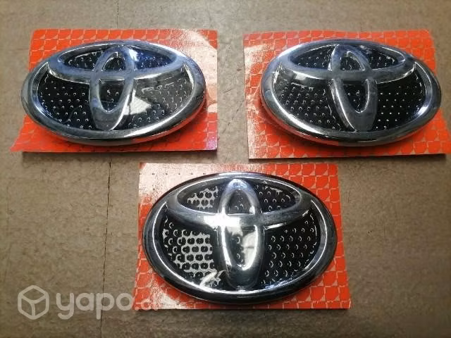 Emblemas Toyota nuevos
