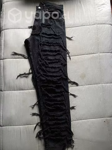 Jeans intervenidos talla 42 marca Wrangler