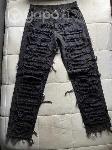 Jeans intervenidos talla 42 marca Wrangler - Imagen 2