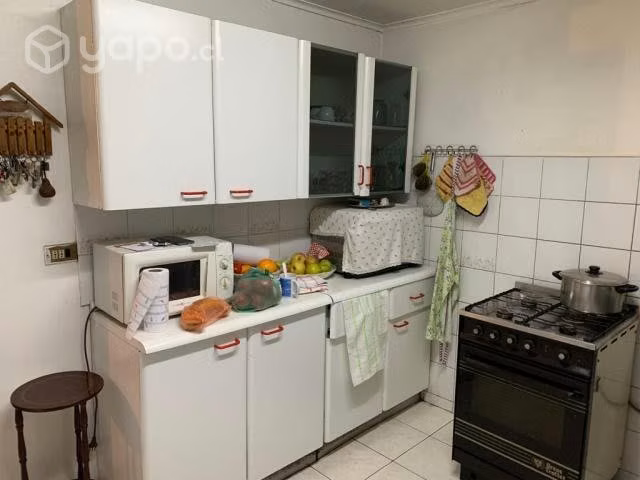 Linda casa con negocio