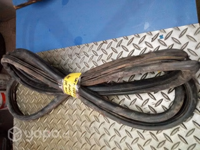Goma contorno pilar del izq Ssangyong New Actyon