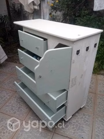 Mueble de ropa para niño