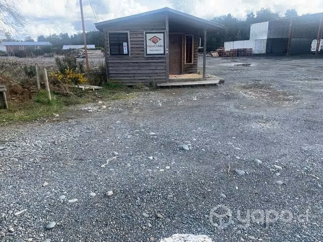 Propiedad y terreno sector mocopulli