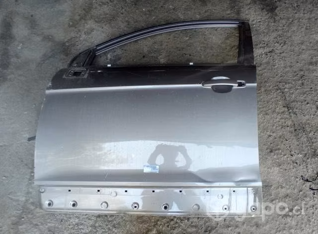 Puerta Del Izq Detalle Chevrolet Captiva 2016