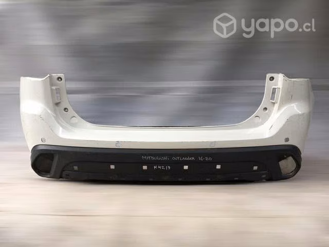 Parachoque trasero Mitsubishi outlander 2016-2020