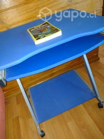 Escritorio con ruedas