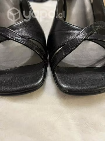 Sandalias cuero talla 37 - Imagen 2