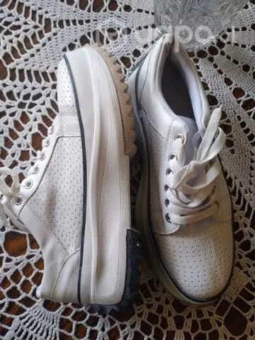 Zapatilla blanca mujer N° 40