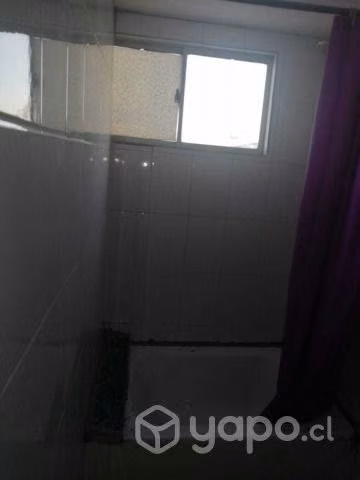 Se arrienda departamento interior en segundo piso