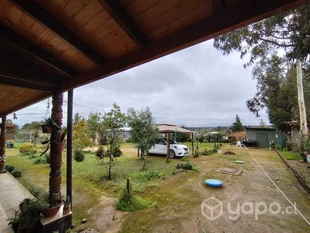 Se vende linda casa ubicada a minutos de lago rape