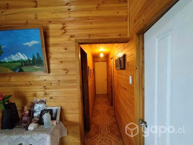Se vende linda casa ubicada a minutos de lago rape