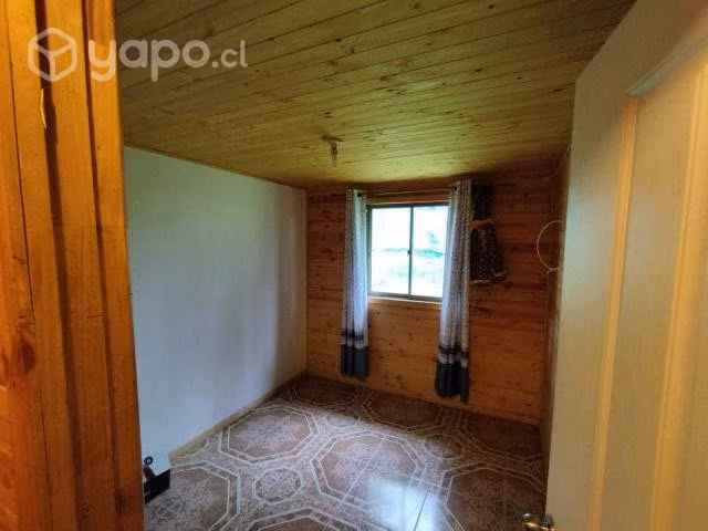 Se vende linda casa ubicada a minutos de lago rape