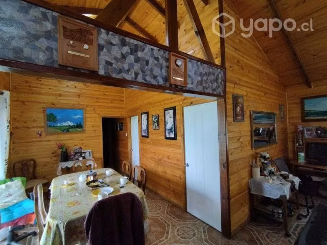 Se vende linda casa ubicada a minutos de lago rape