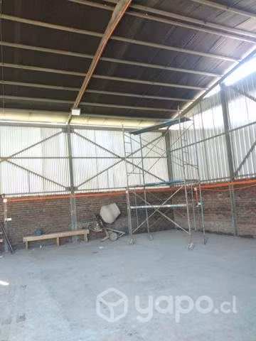 Arriendo galpón padres las casas