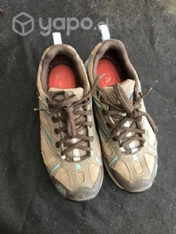 Lote de 20 pares de zapatos