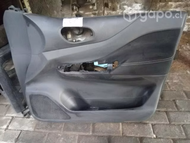 Tapiz puerta delantera derecha Nissan np300