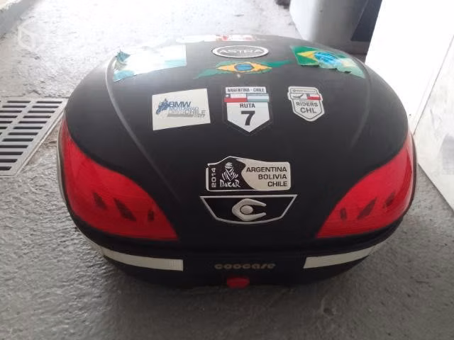Maleta de moto muy poco uso