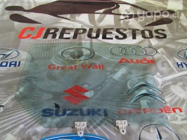 Vidrio trasero derecho renault fluence 2012