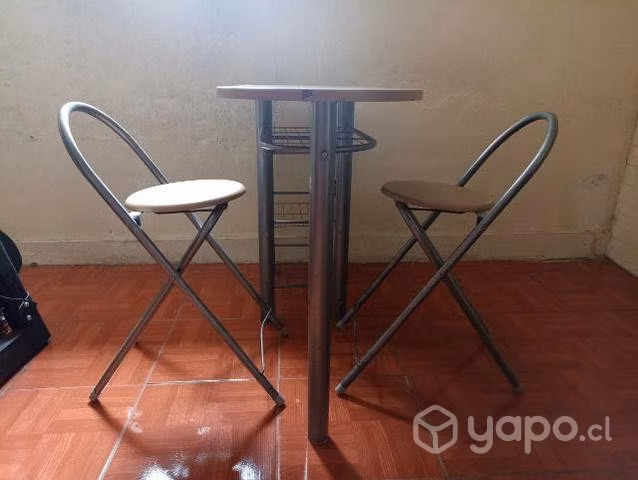 Mesa desayunador con asientos