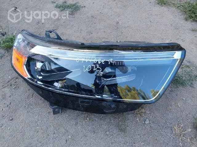 Optico derecho Ford explorer 2023