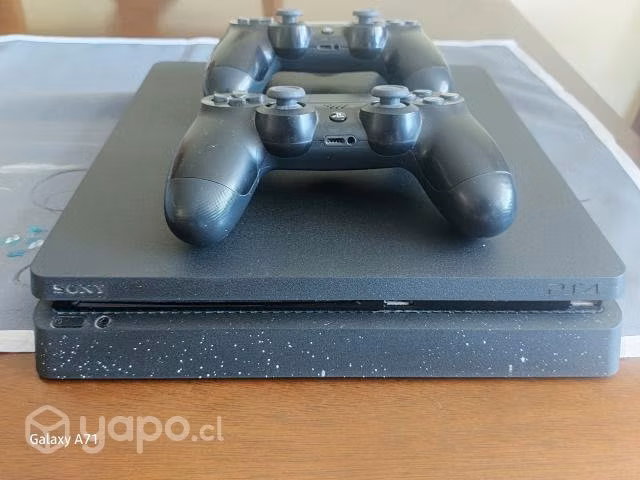 Play 4 con 1 control y medio