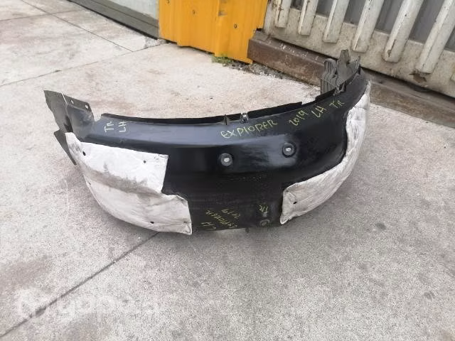 Guarda fango TR ford explorer RH LH año 2019