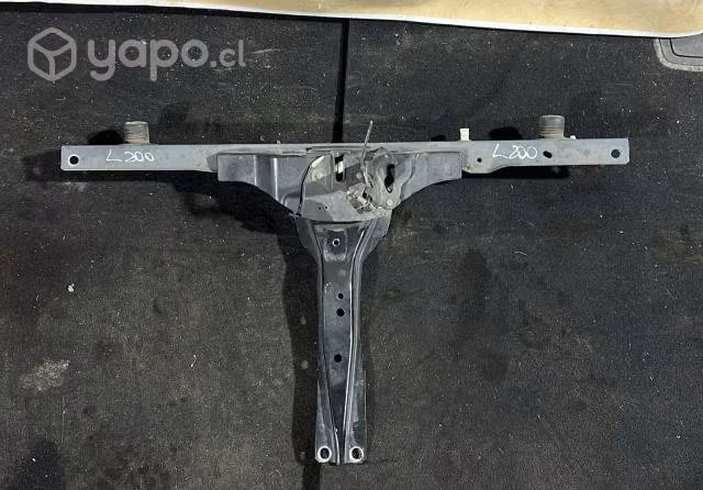 Frontal superior Mitsubishi l200
