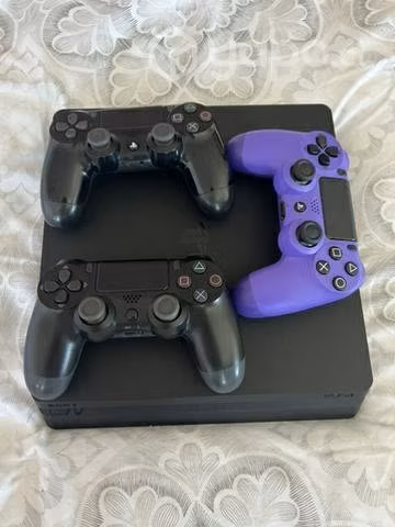 Play Station 4