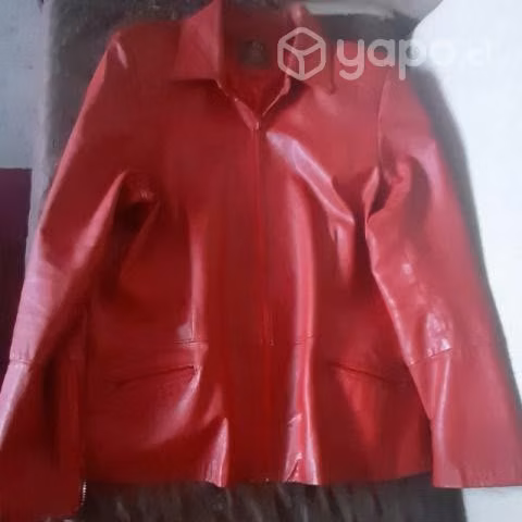 Bella chaqueta cuero