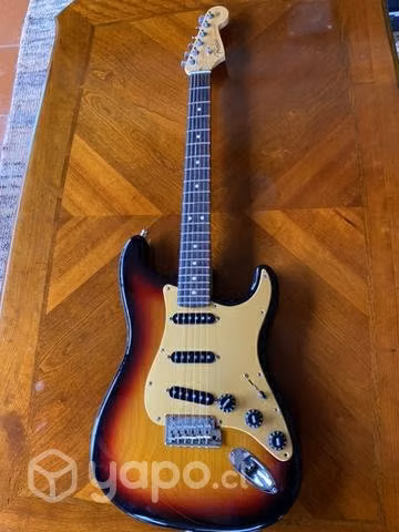 Fender Stratocaster American Standard 2010 mas acc