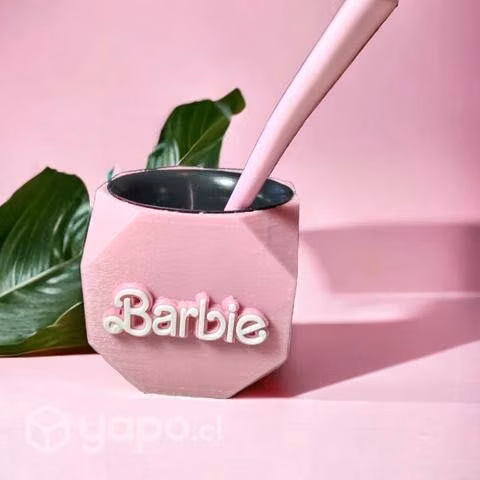 Pack Barbie: mate + llavero