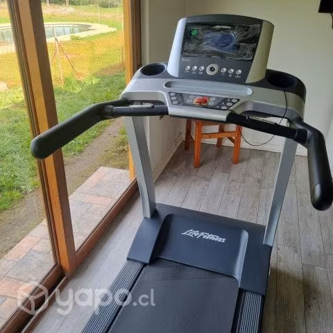 Trotadora Life Fitness T3