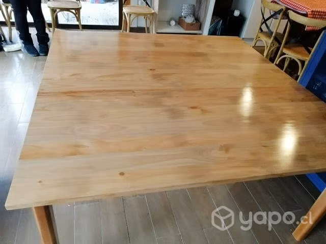 Mesa de comedor roble