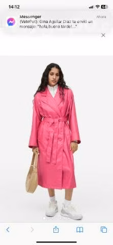 Trench rosado ecocuero H&M talla M- L oversize