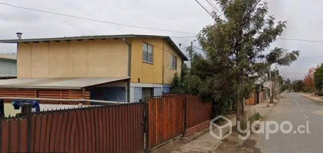 Casa de 2 Pisos en Curacaví