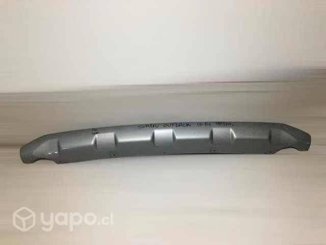 Moldura de spoiler traser subaru outback 2013-2014