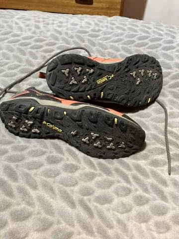 Hermosa zapatilla Columbia muy poco uso como nueva