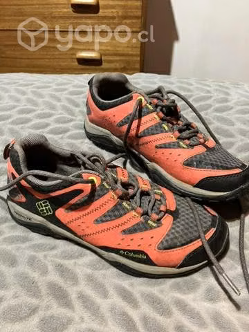 Hermosa zapatilla Columbia muy poco uso como nueva