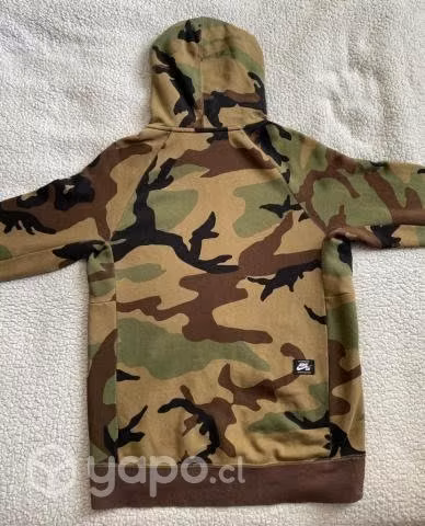 Polerón Camuflaje Nike SB - Imagen 3