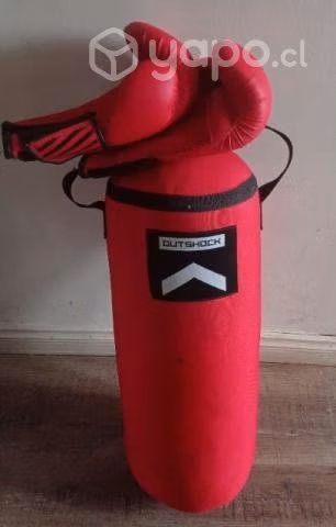 Guantes y saco de boxeo de niños