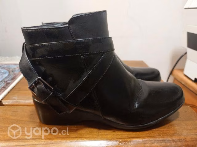 zapato negro nuevo, número 40 - Imagen 2